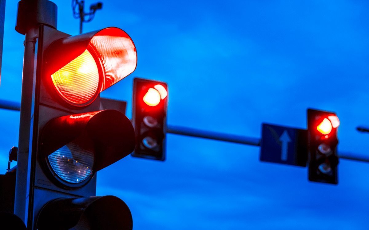 Cómo Evitar Los Choques En Semáforo Cuando Está En Rojo: Consejos Para Mantenerse Sano y Salvo