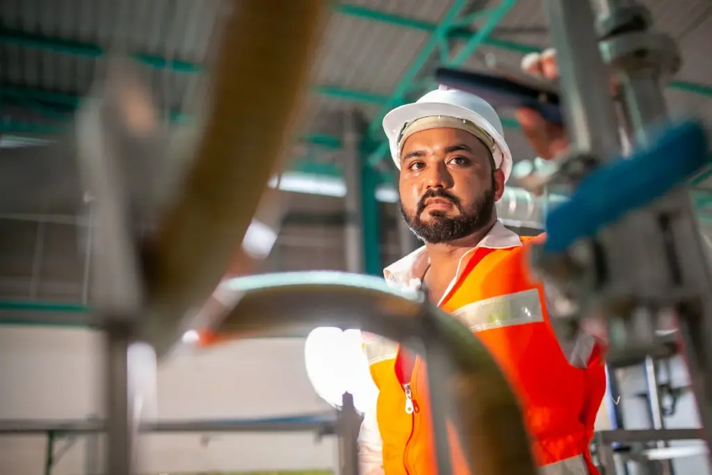 Trabajador con una lesión que le impide regresar a su empleo.